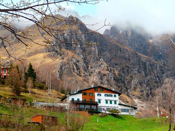 Отель Rifugio Soldanella Ballabio Экстерьер фото