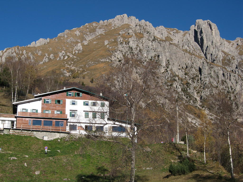 Отель Rifugio Soldanella Ballabio Экстерьер фото
